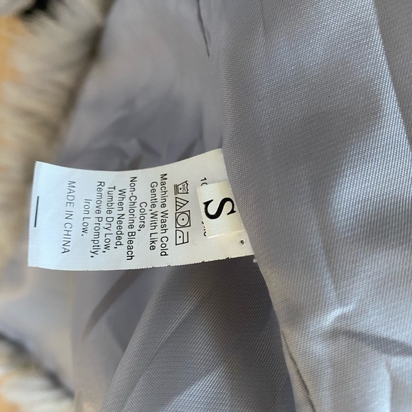 Fur cropped coat, fluffy silver grey size L!! - Picture 3 of 5